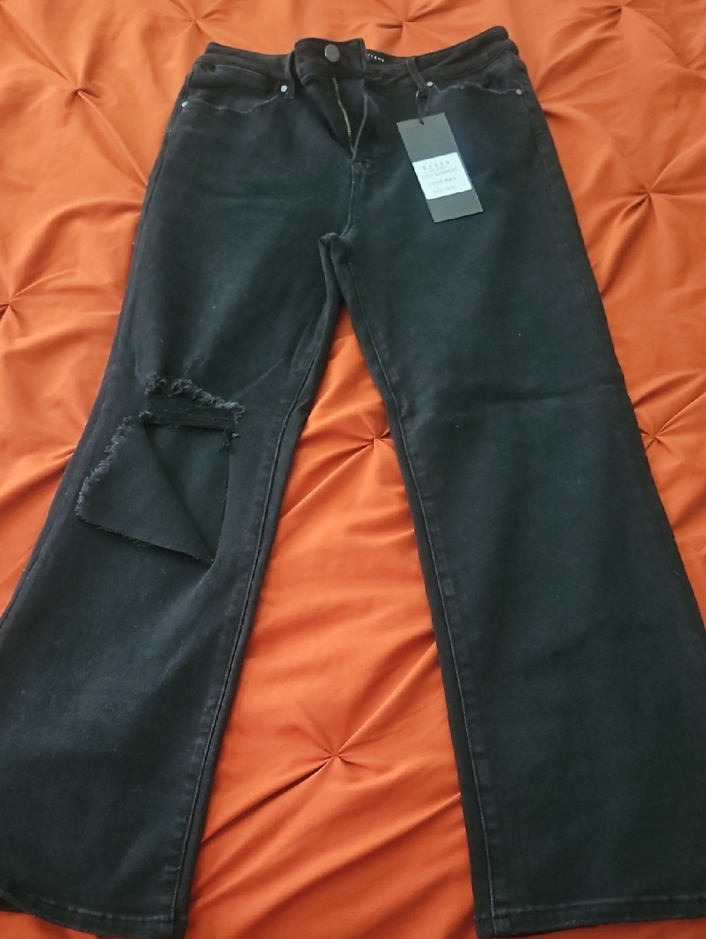 Black Risen Ankle Jeans